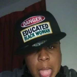 Meet your Posher, Leslie